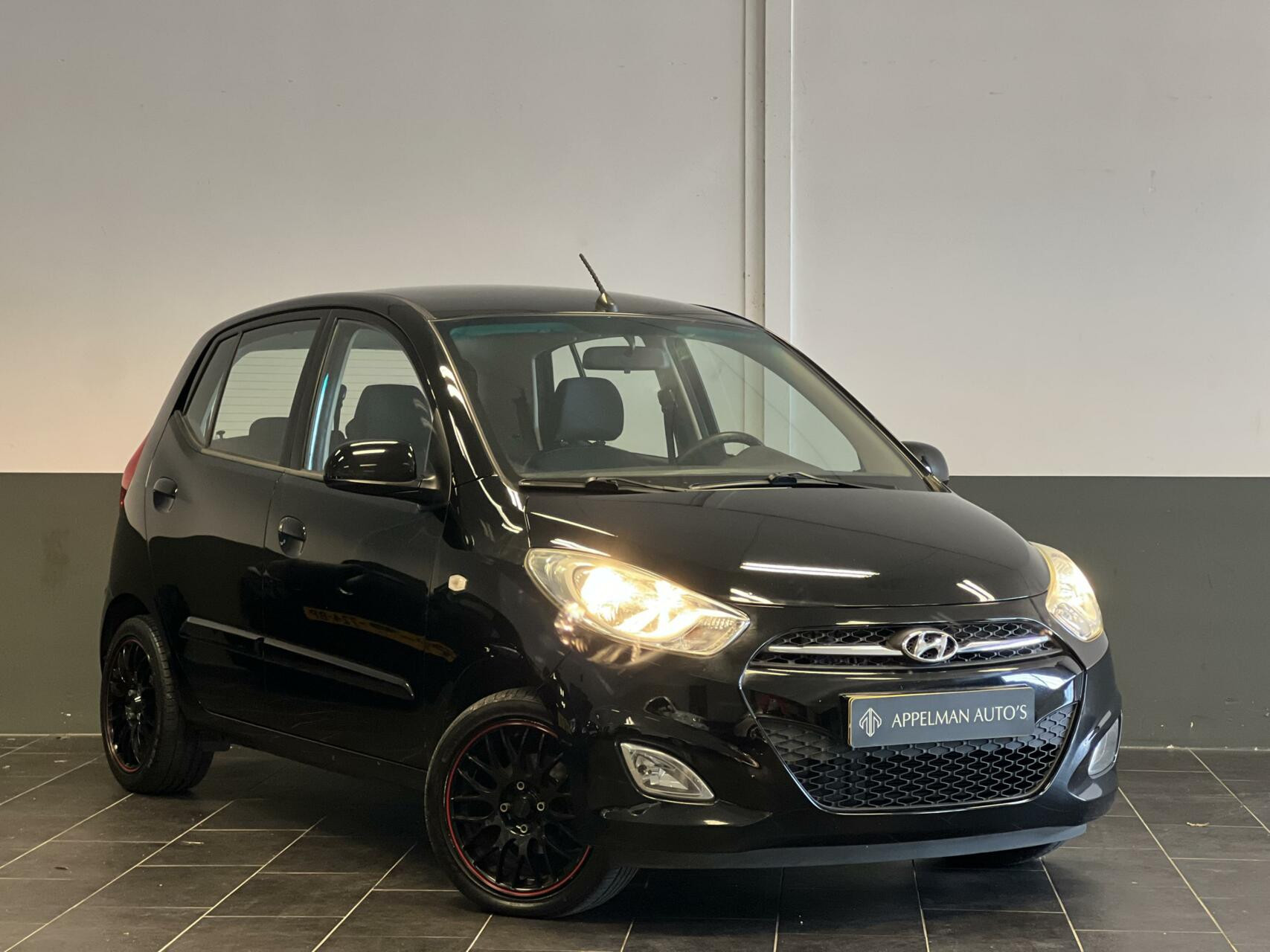 Hoofdafbeelding Hyundai i10