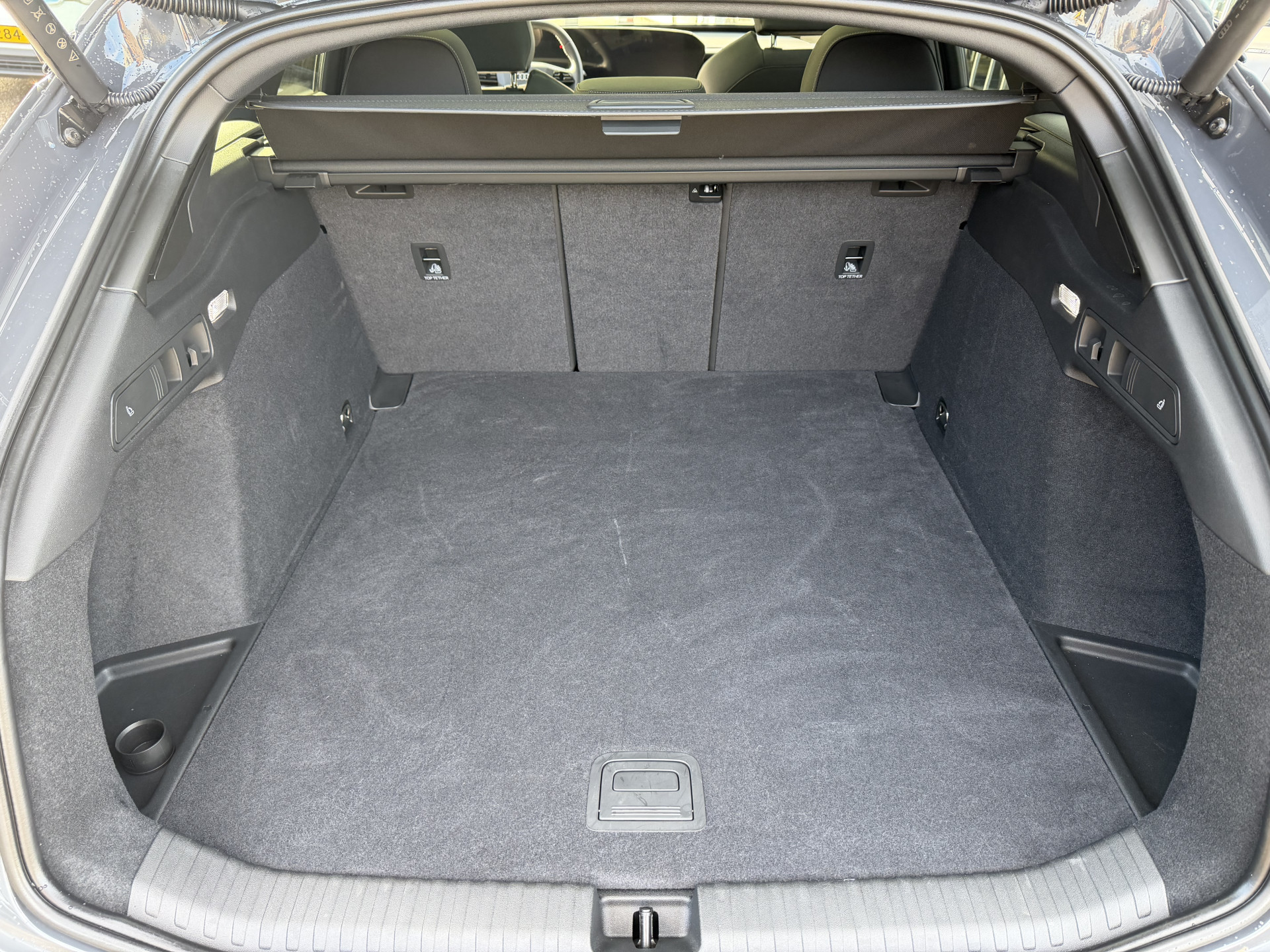 Hoofdafbeelding Audi A6 Avant e-tron