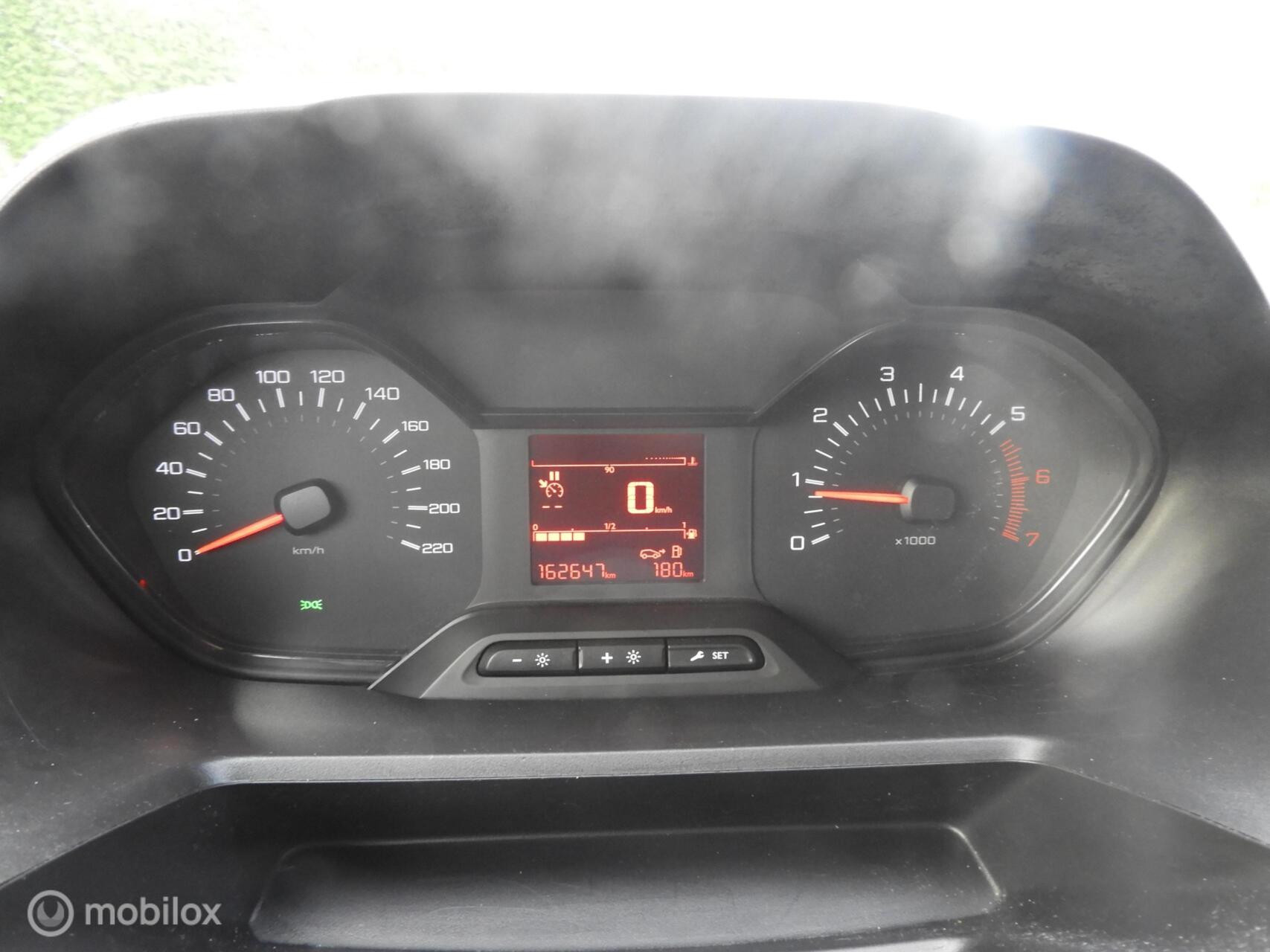 Hoofdafbeelding Peugeot Partner