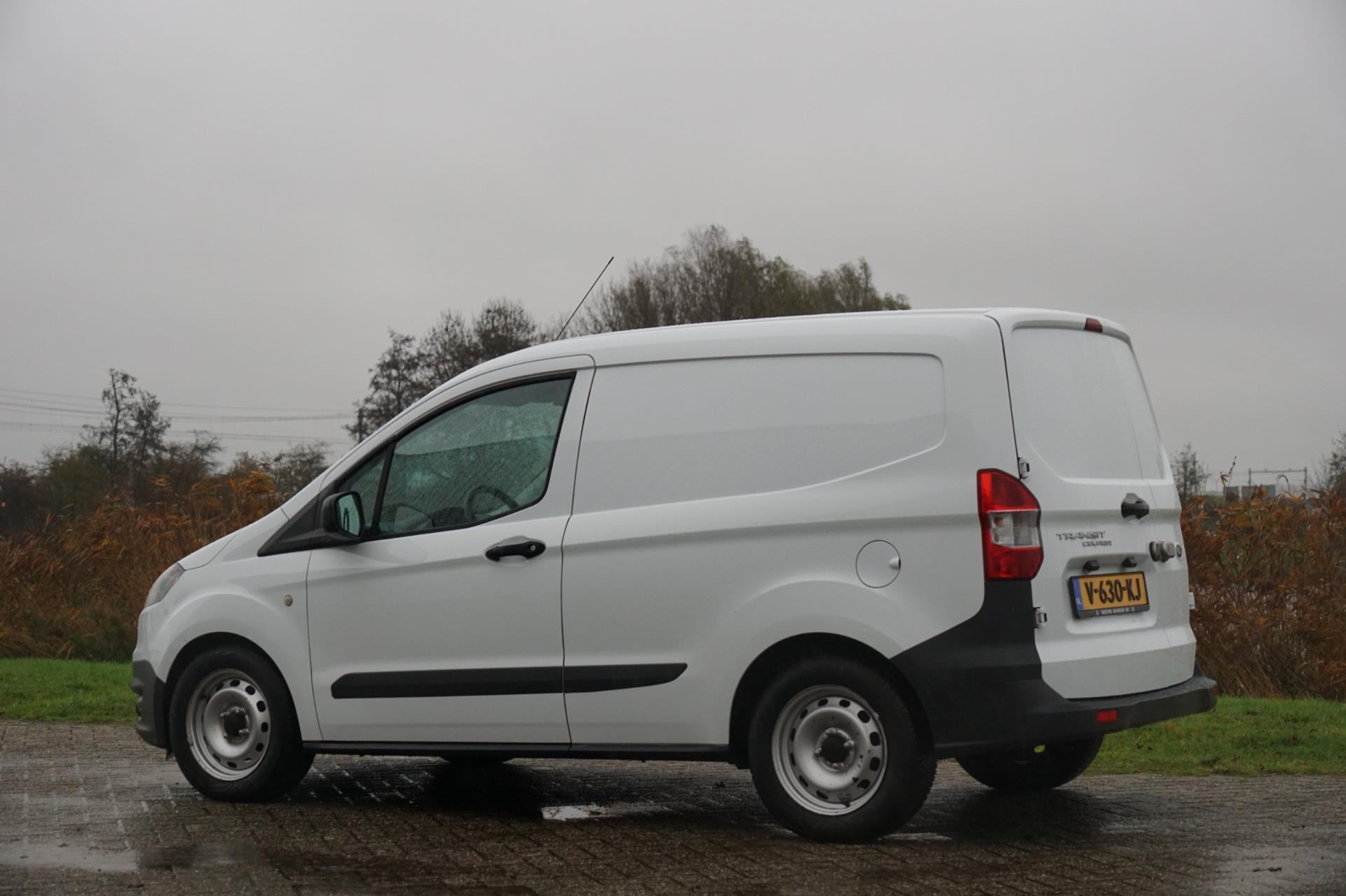 Hoofdafbeelding Ford Transit Courier