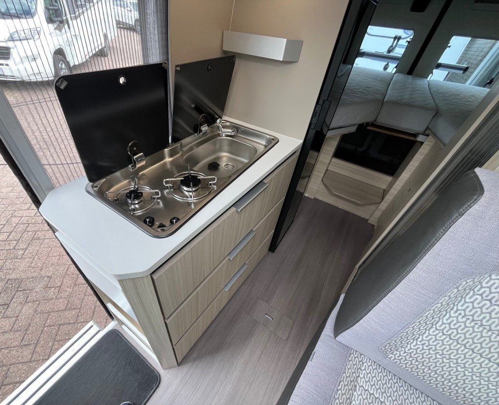 Hoofdafbeelding Adria Twin 640 Slb Plus Enkele Bedden 2x Airco