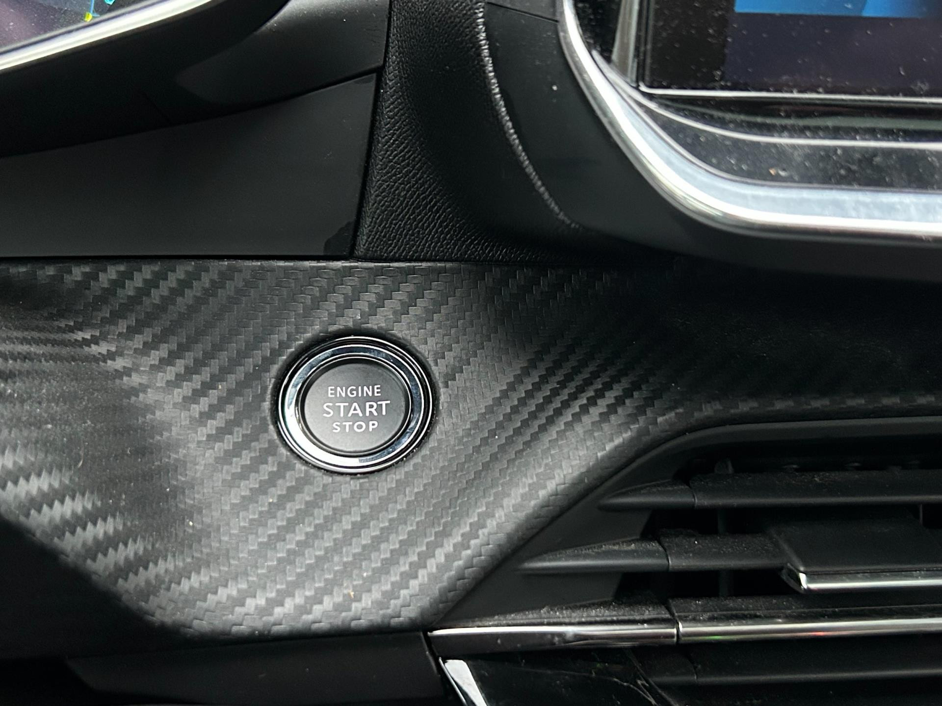 Hoofdafbeelding Peugeot e-208