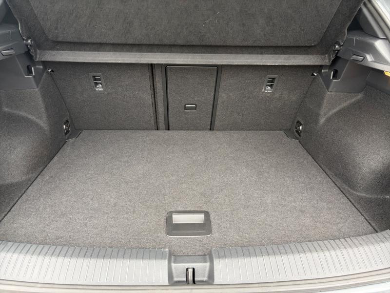 Volkswagen-T-Roc-image-11