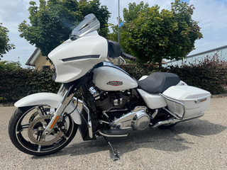 Harley-Davidson Street Glide M8 Streetglide 5hd Btw Moto