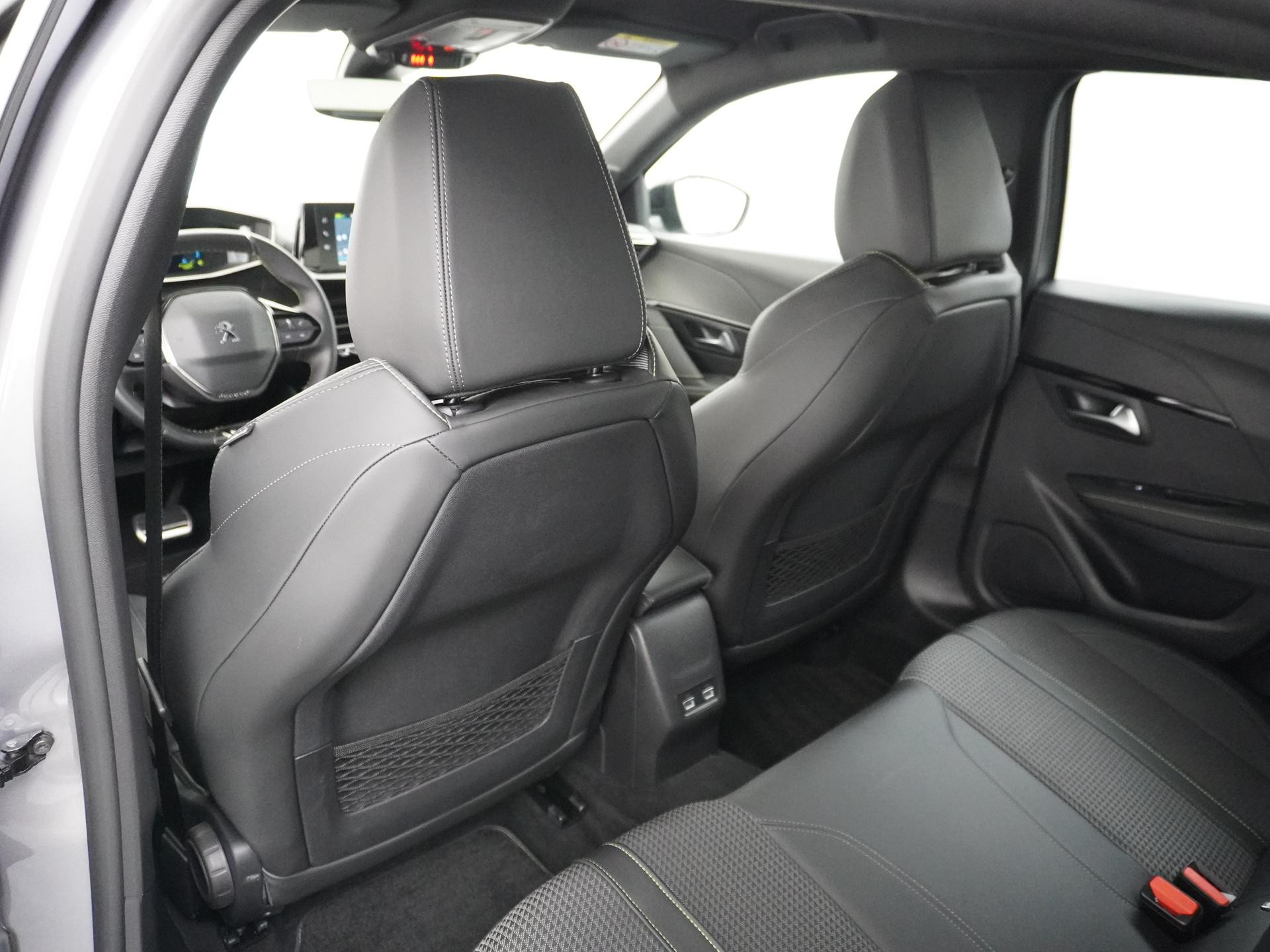 Hoofdafbeelding Peugeot e-208