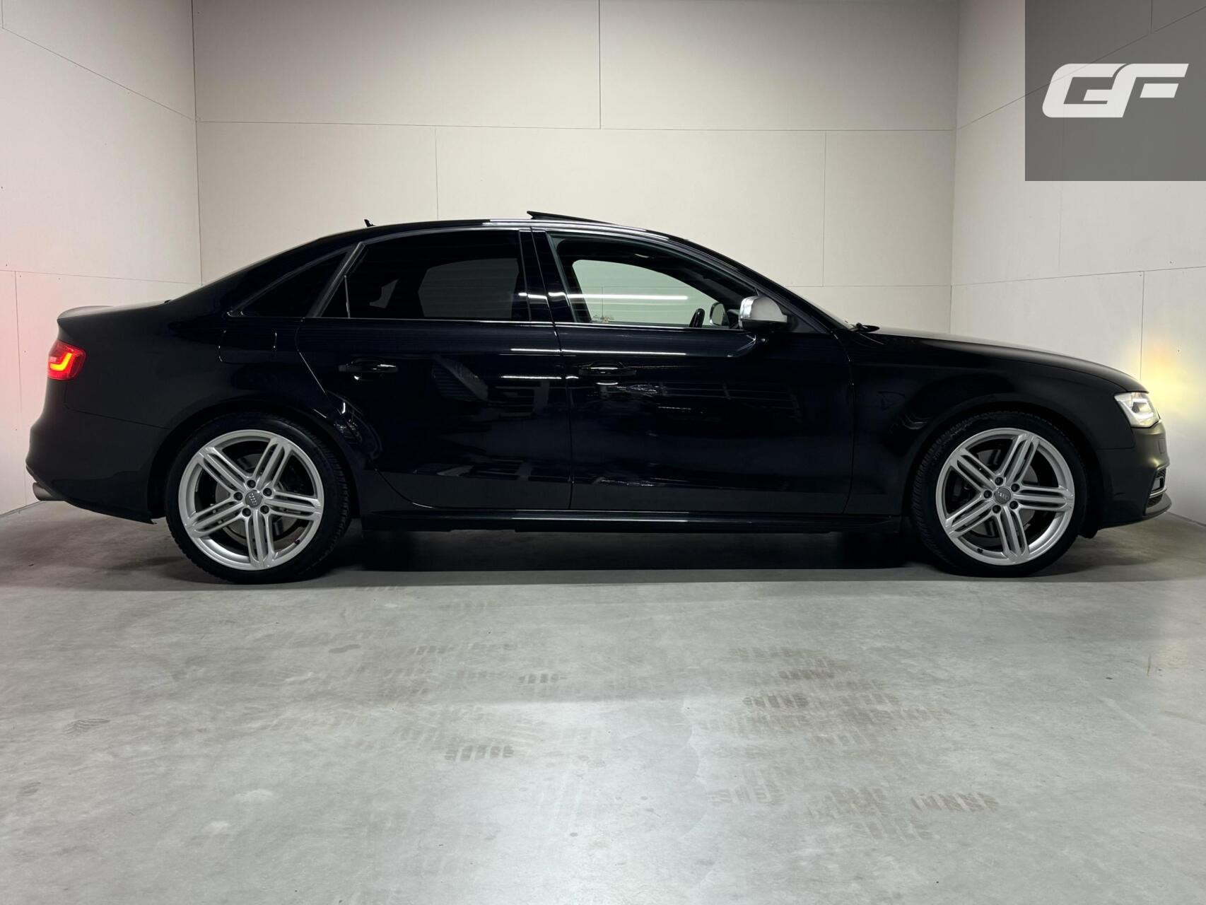 Hoofdafbeelding Audi S4