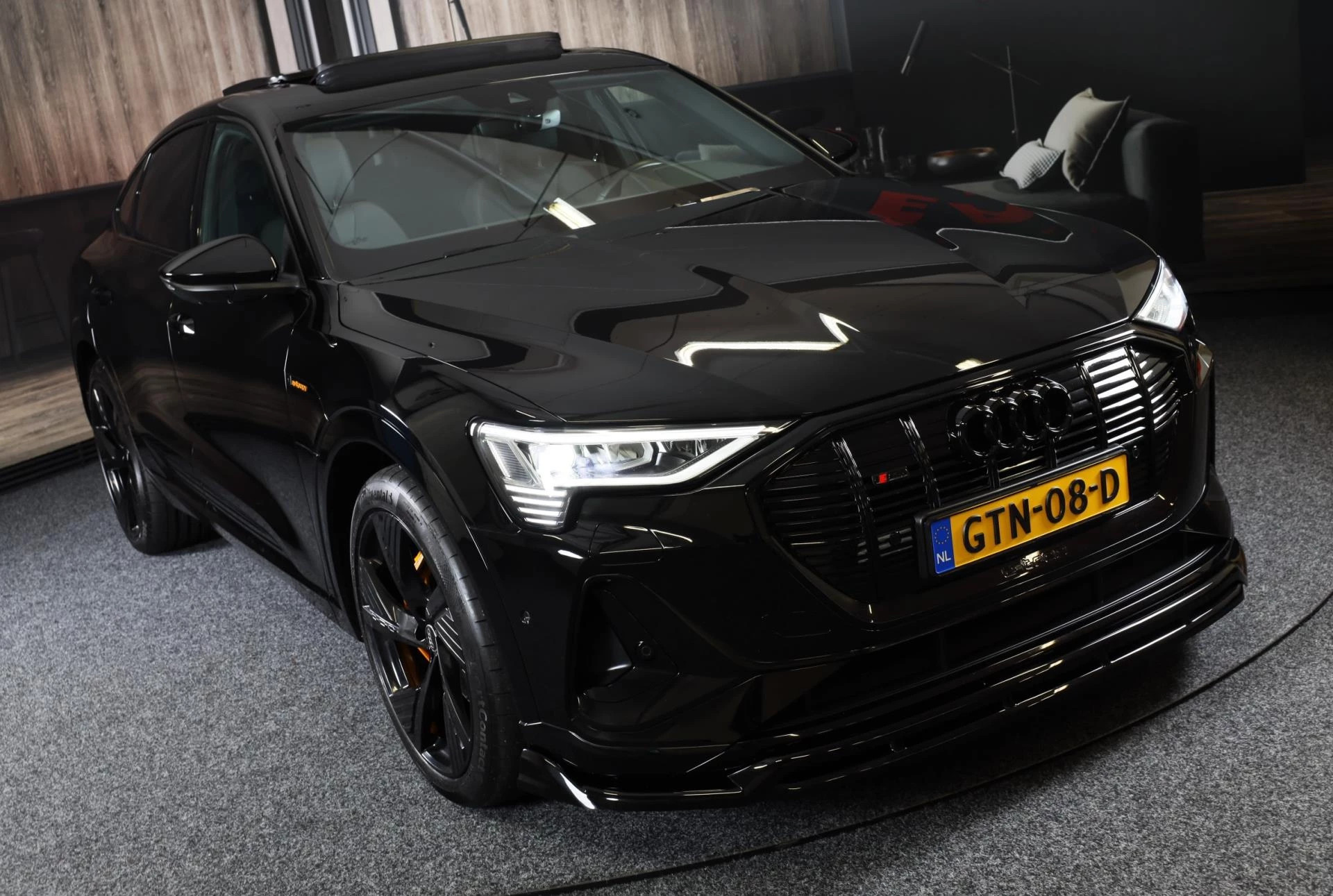Hoofdafbeelding Audi e-tron