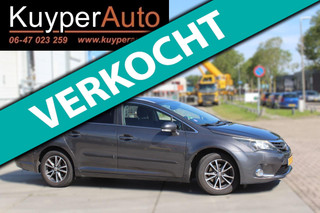 Hoofdafbeelding Toyota Avensis Toyota Avensis Wagon 1.8 VVTi Business navi camera trekhaak clima