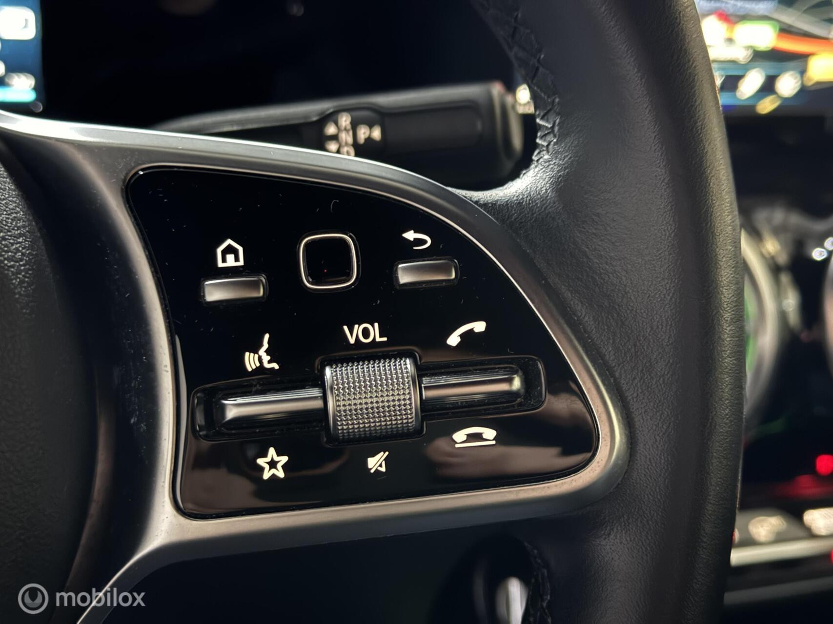 Hoofdafbeelding Mercedes-Benz EQA