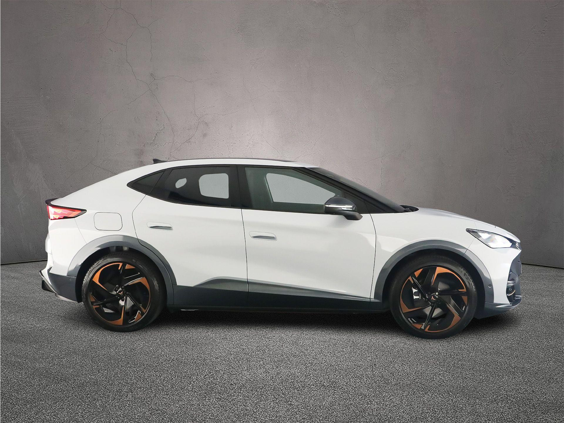 Hoofdafbeelding CUPRA Tavascan