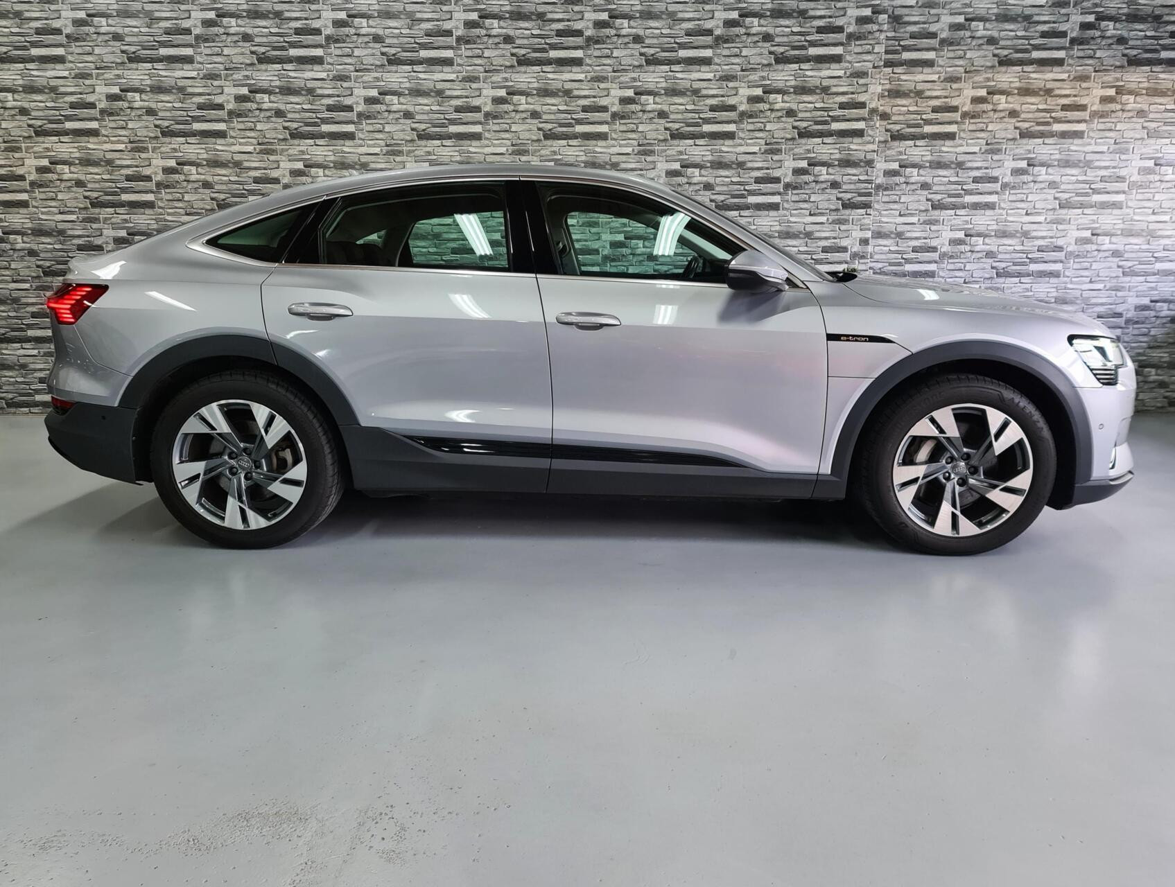 Hoofdafbeelding Audi e-tron