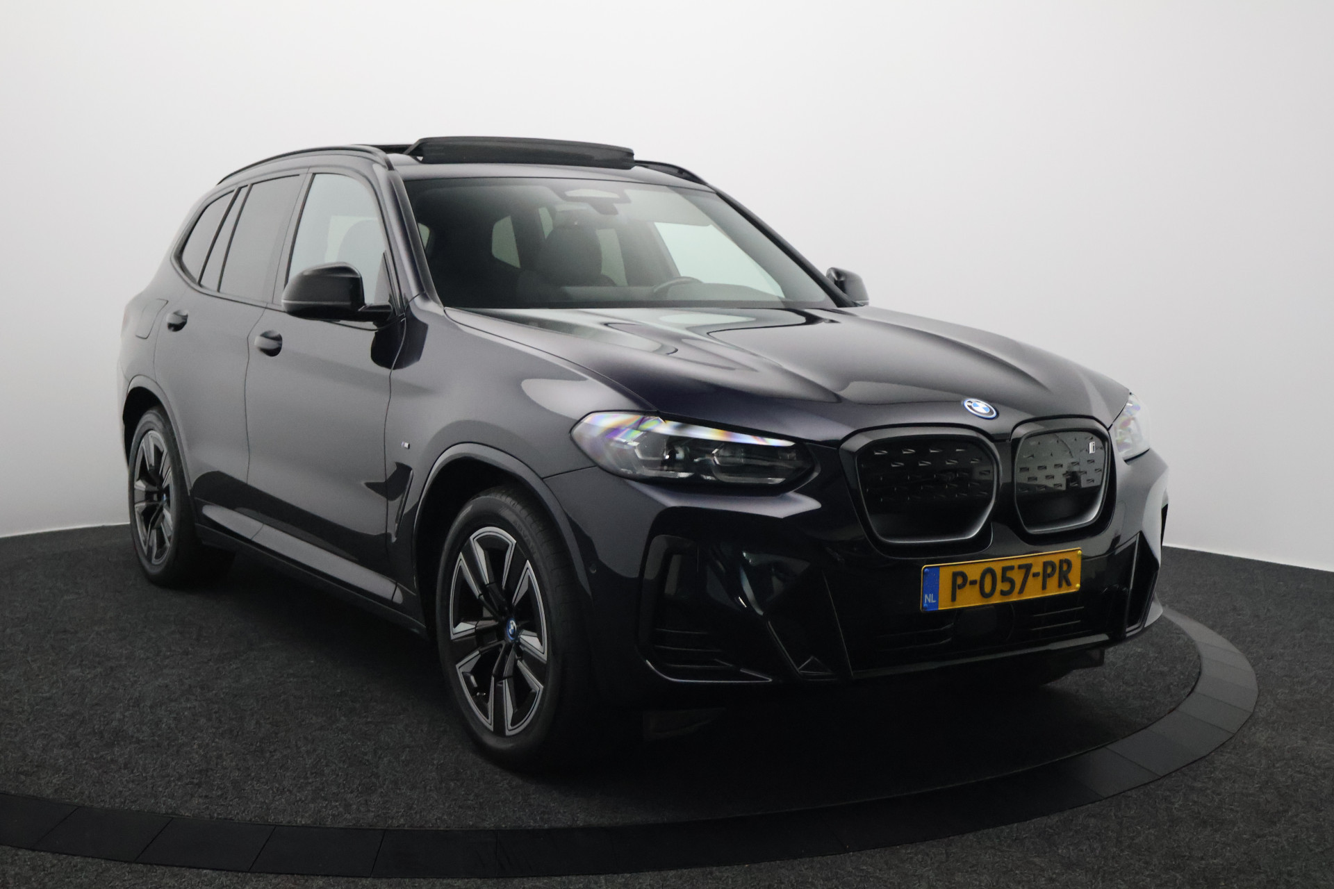 Hoofdafbeelding BMW iX3