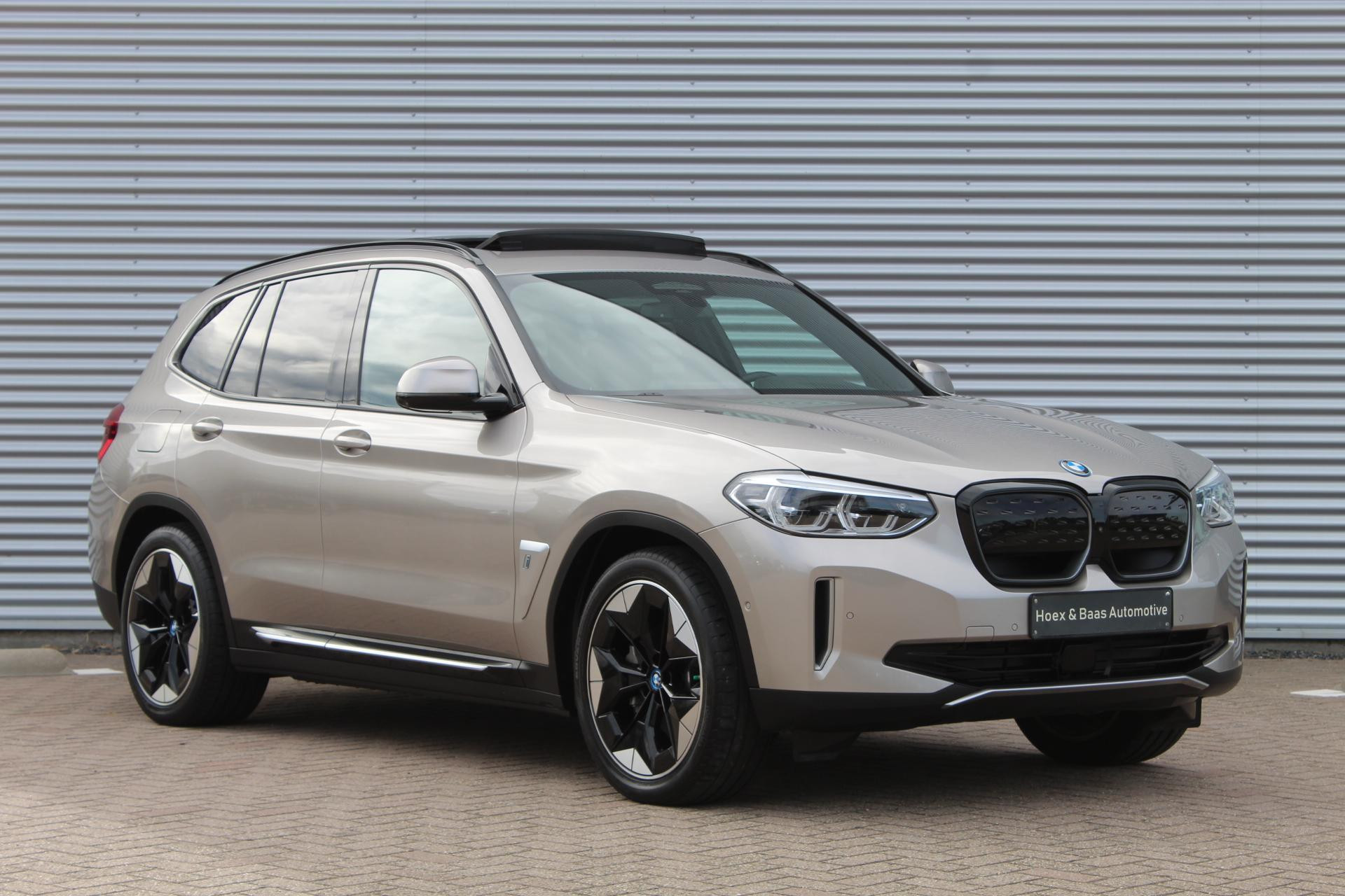 Hoofdafbeelding BMW iX3