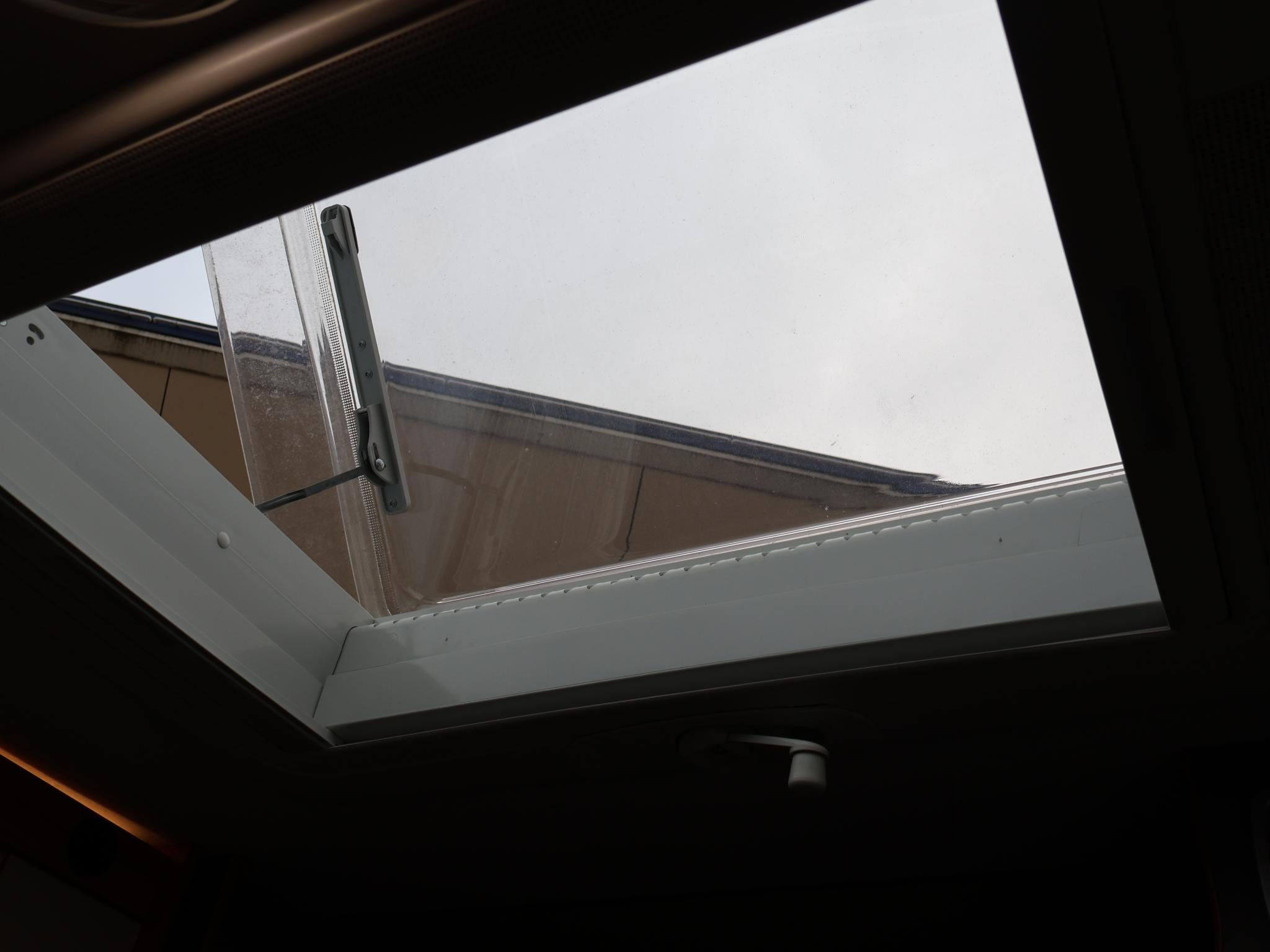 Hoofdafbeelding Pössl Summit 640