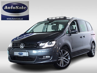 Hoofdafbeelding Volkswagen Sharan Volkswagen Sharan 2.0 TSI DSG 221pk Highline 6p. 1eEIG CARPLAY XENON CAMERA STOELVW '15