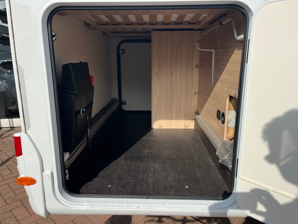 Hoofdafbeelding Sunlight V69 Adventure Ed. Queensbed Zonnepaneel