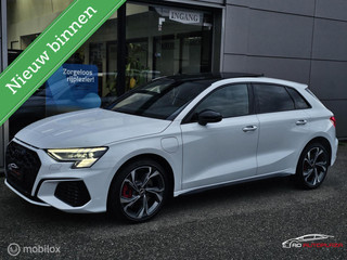Audi A3 Sportback 45 TFSI e S edition Competition Panorama/Memory/Sfeer/Massage