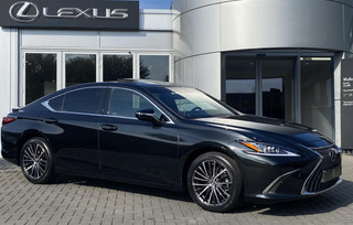 Lexus ES 300h 35th Edition DIRECT LEVERBAAR GROOT-SCHERM BLIND-SPOT STUURVERW STOELVERW