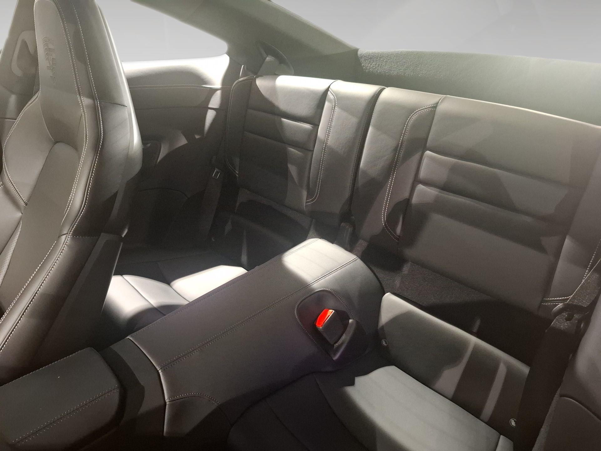 Porsche-911-image-10