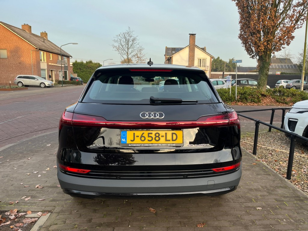 Hoofdafbeelding Audi e-tron