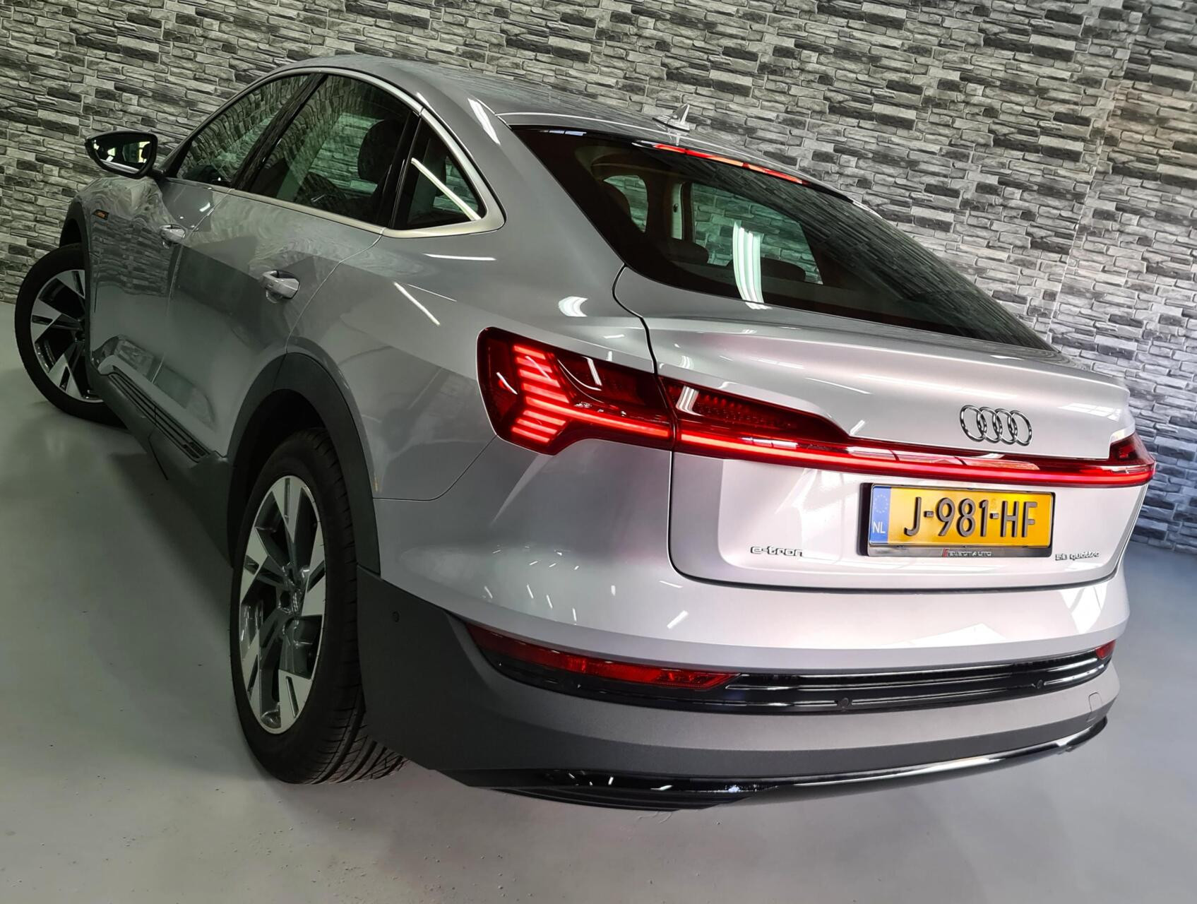 Hoofdafbeelding Audi e-tron