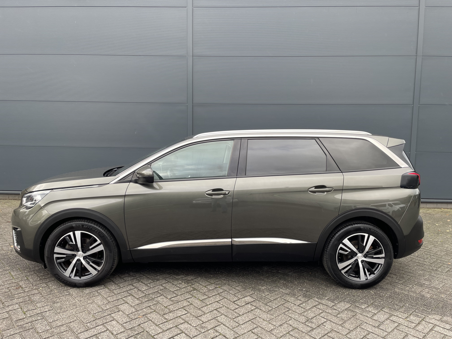 Hoofdafbeelding Peugeot 5008