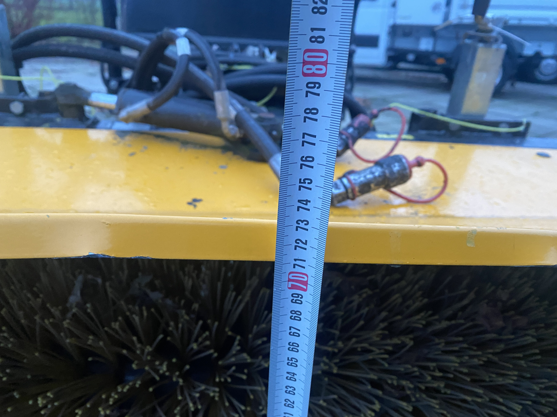 Hoofdafbeelding NIDO Rolbezem Sneeuwbezem