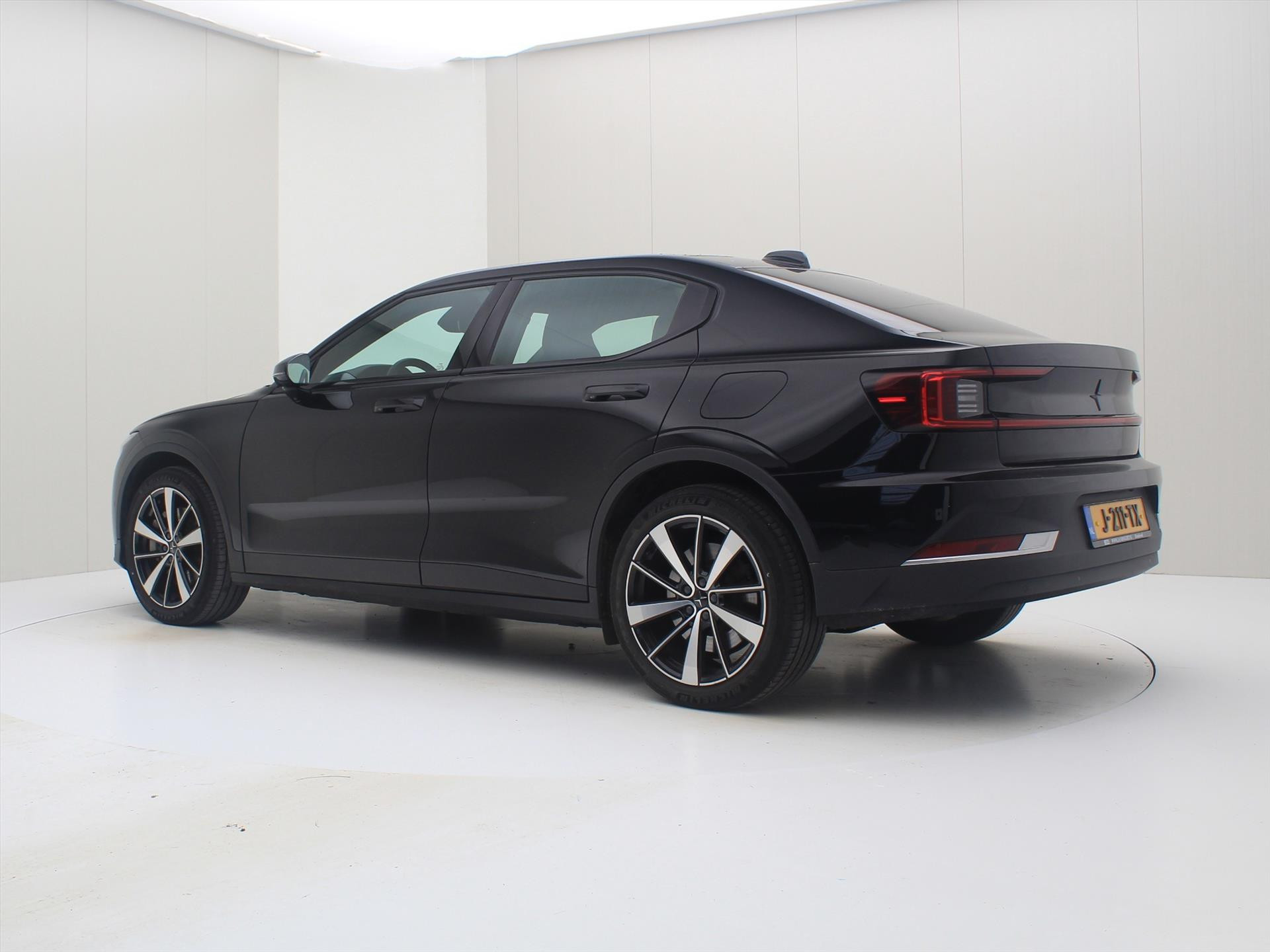 Hoofdafbeelding Polestar 2