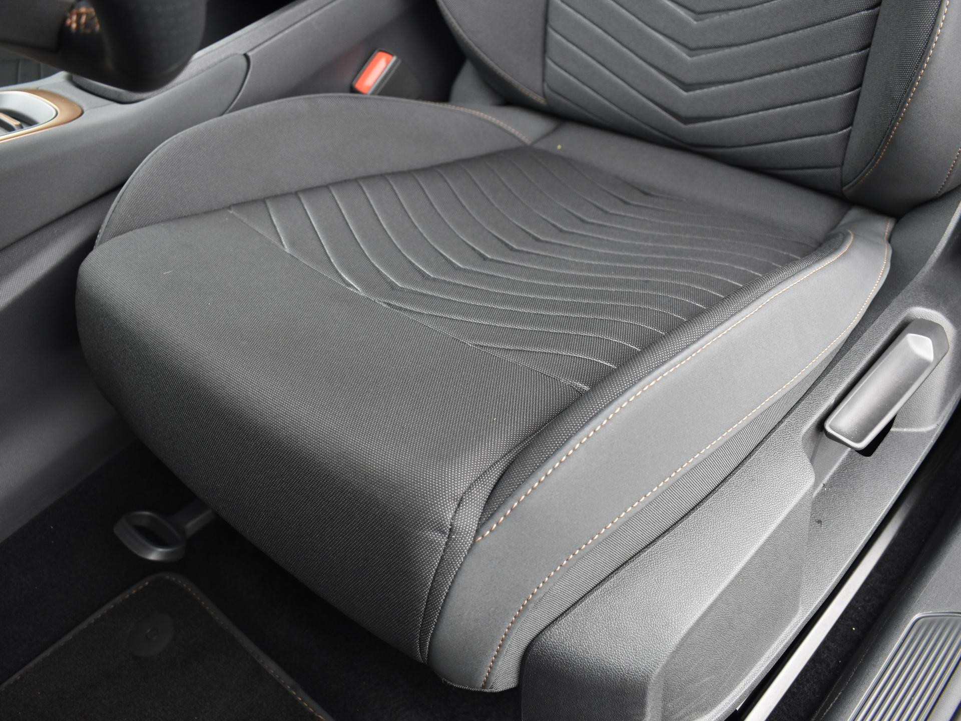 Hoofdafbeelding CUPRA Born