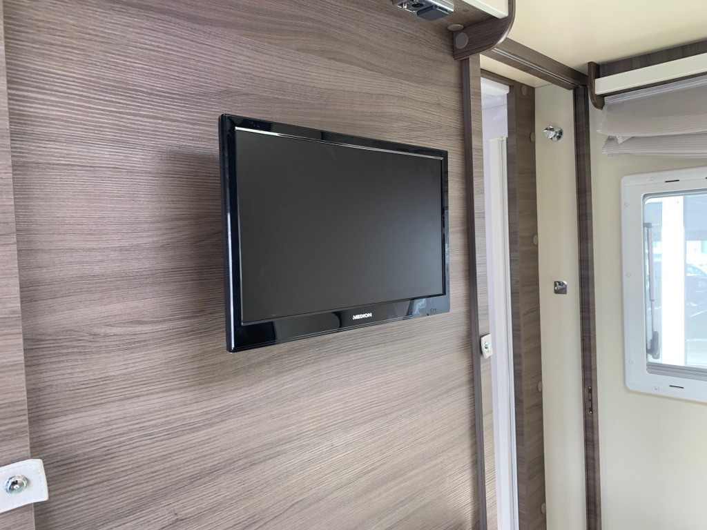 Hoofdafbeelding McLouis Carat 480g Queensbed Hefbed