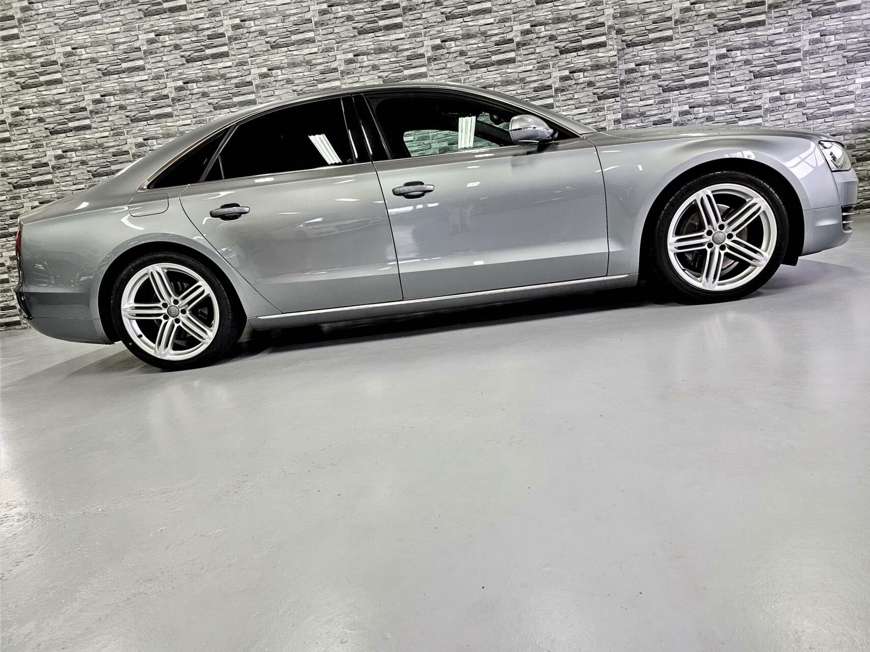 Hoofdafbeelding Audi A8