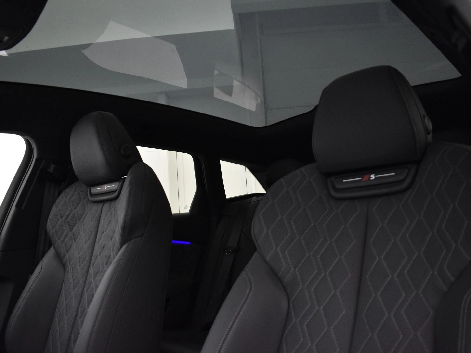 Hoofdafbeelding Audi S6 Avant e-tron