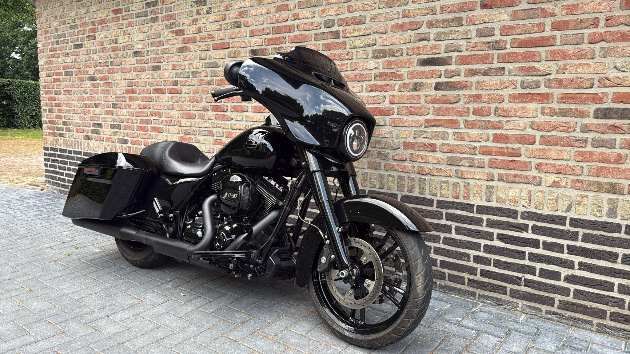 Hoofdafbeelding Harley-Davidson Street Glide