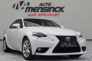 Lexus IS 300h Business Line Pro / Leder/ Touch Navigatie/ Cruise Control/ Schuif-/kanteldak/ 133kW (181PK)