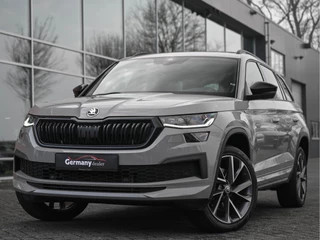 Hoofdafbeelding Škoda Kodiaq Škoda Kodiaq 2.0TDI 200PK 4x4 Sportline Business RS-Zetels Pano Crystal-LED 20-Inch Keyless Adapt.Demp