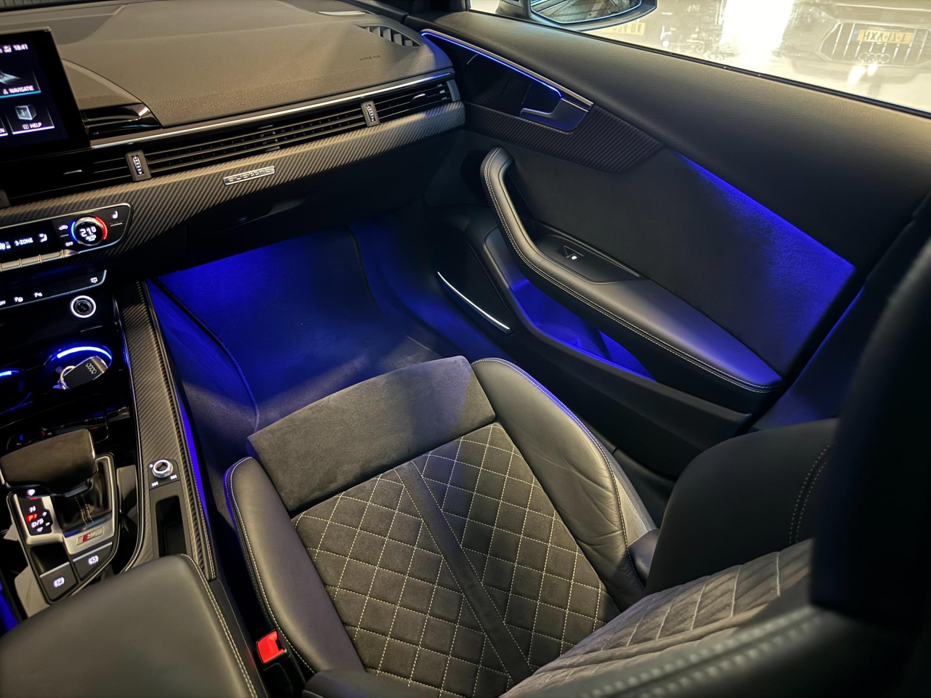 Hoofdafbeelding Audi S4