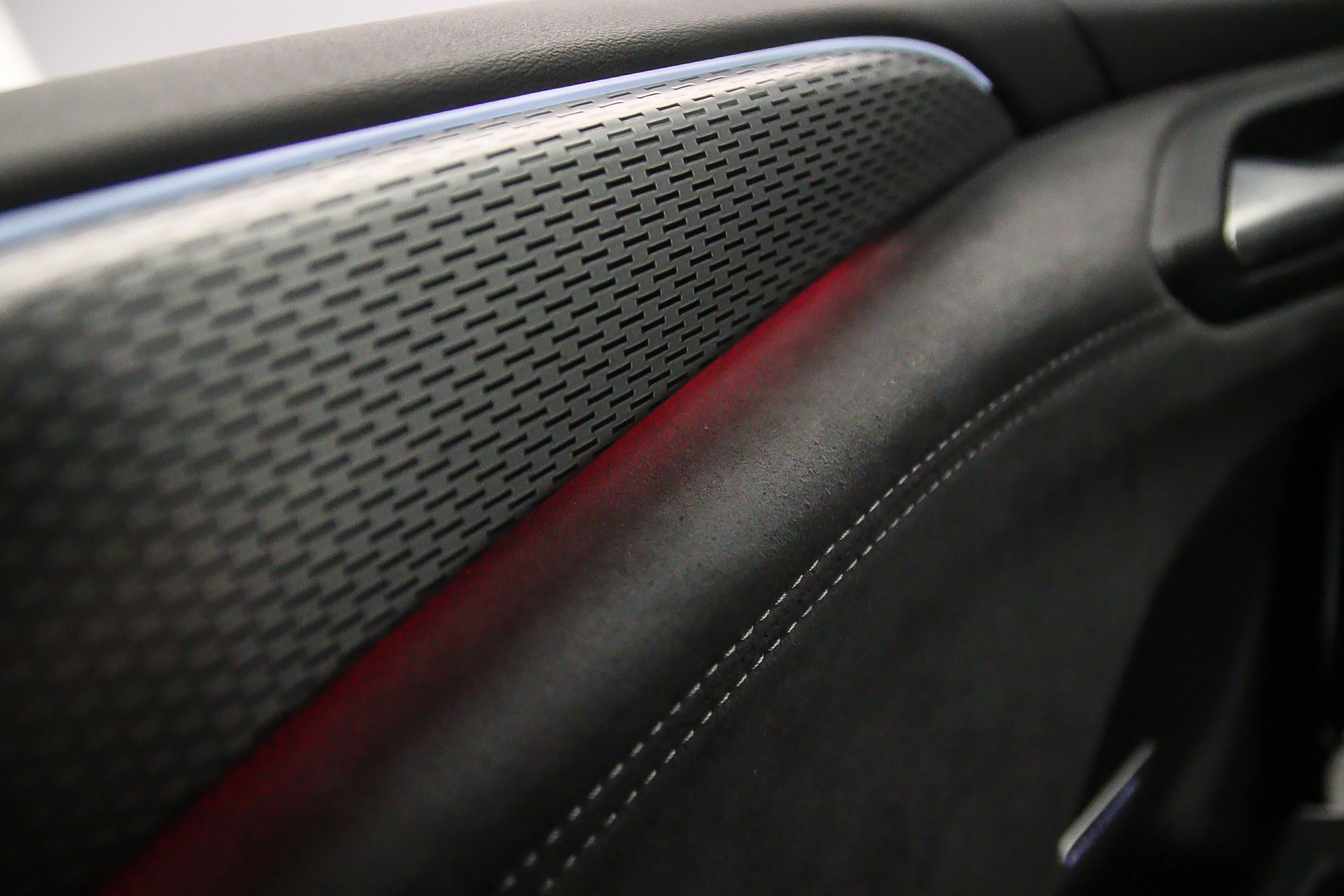 Hoofdafbeelding Audi A6 Avant e-tron