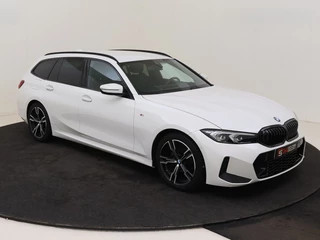 BMW 3 Serie BMW 3 Serie Touring 318i M-Sport | Headup | Cruise | LM18