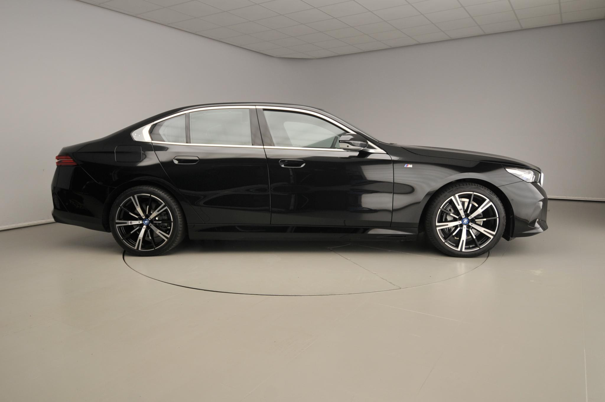 Hoofdafbeelding BMW i5