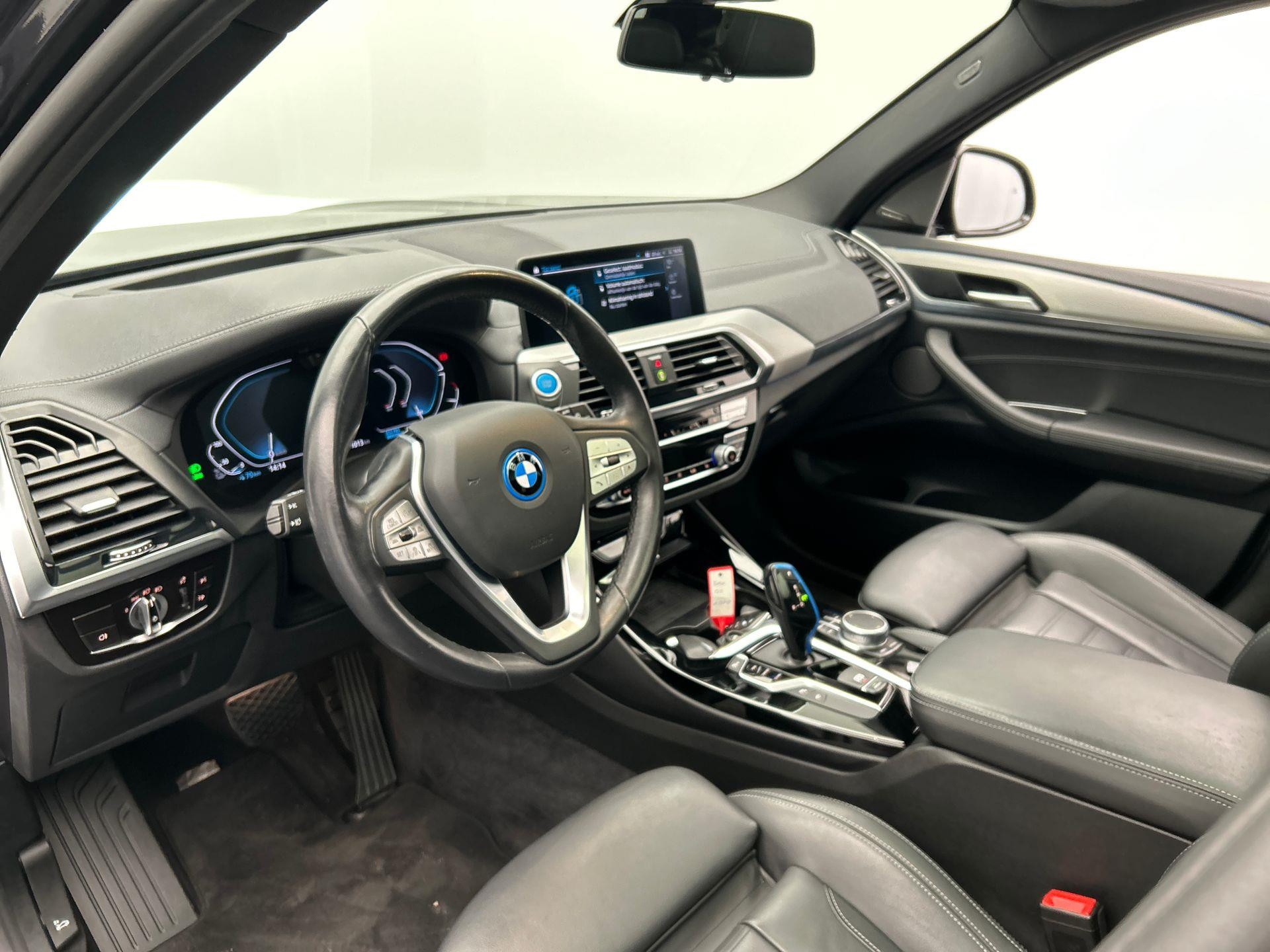 Hoofdafbeelding BMW iX3