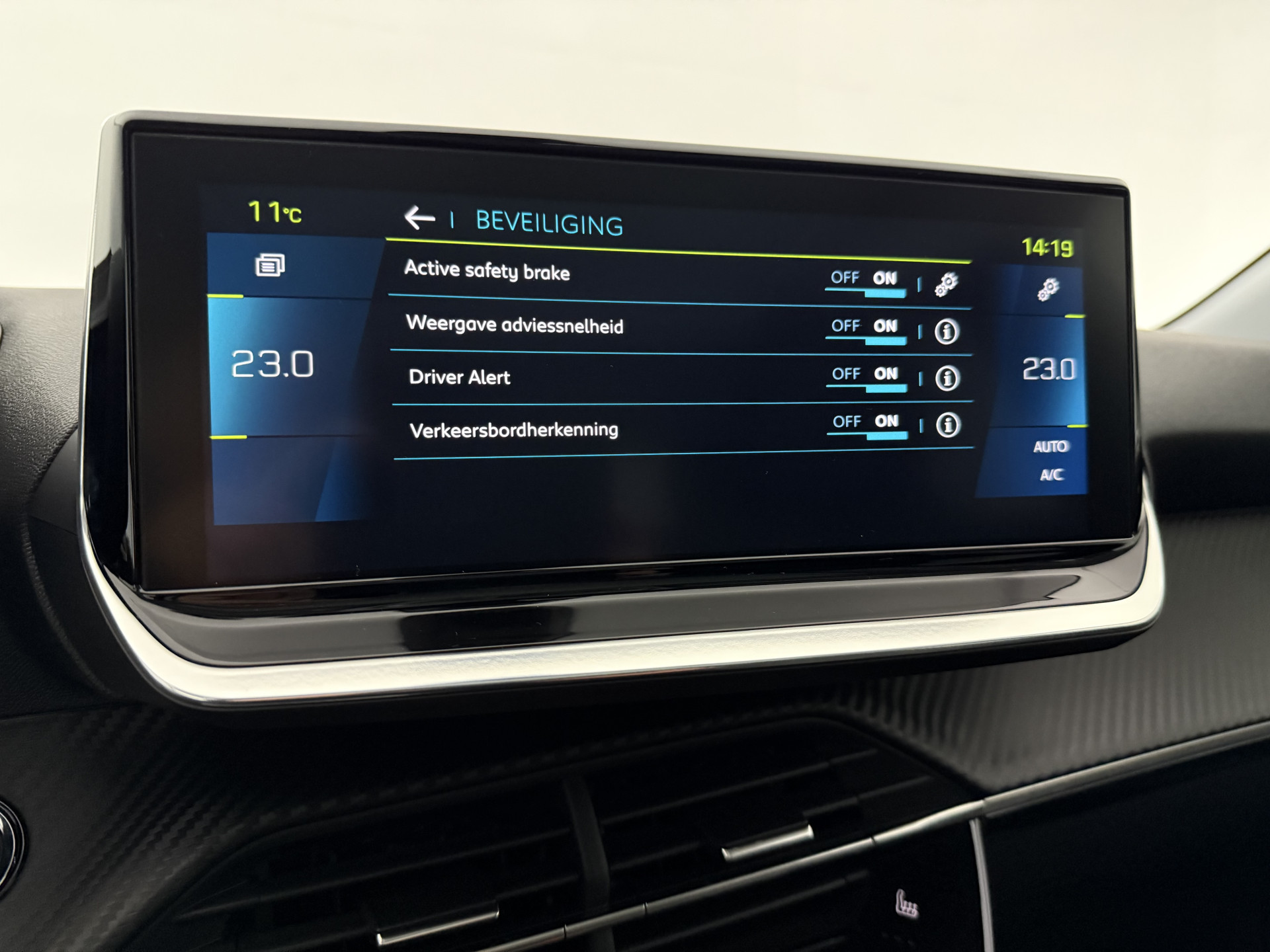 Hoofdafbeelding Peugeot e-208