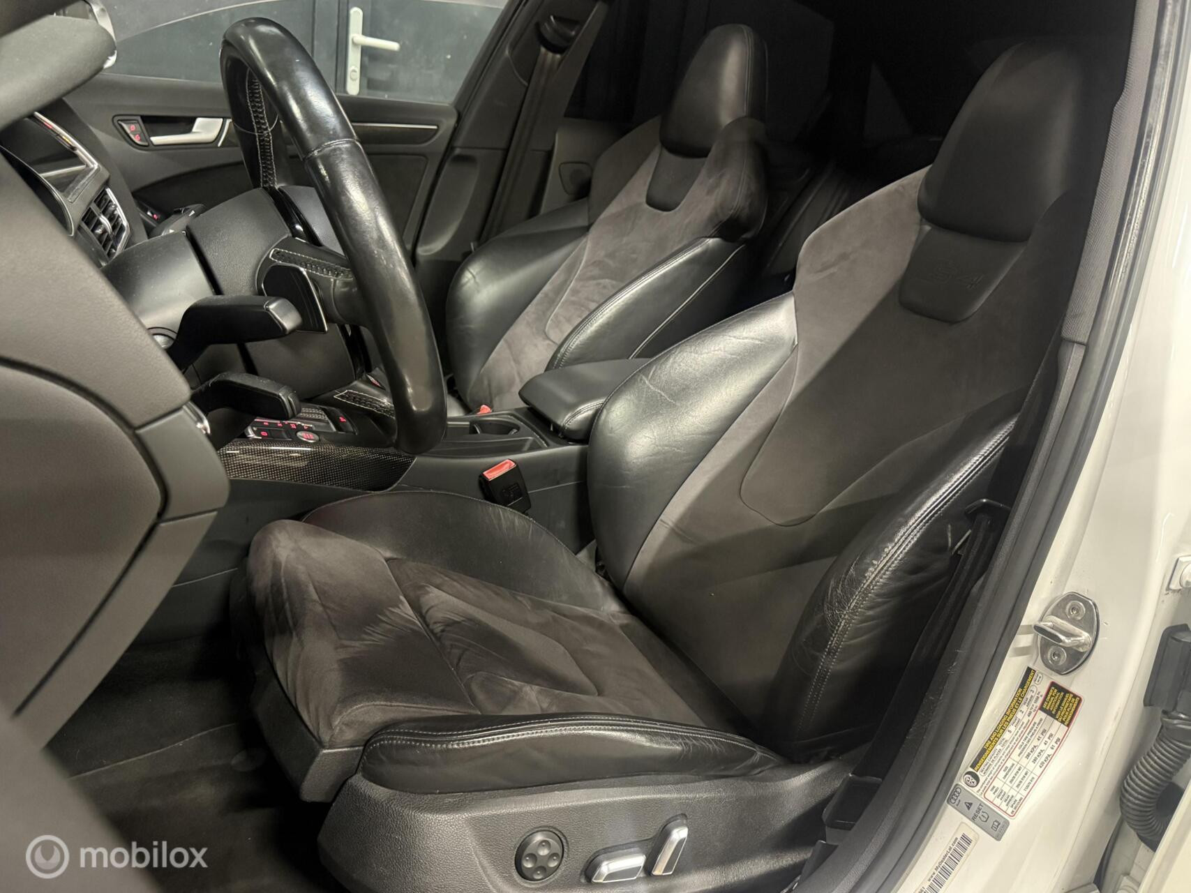 Hoofdafbeelding Audi S4