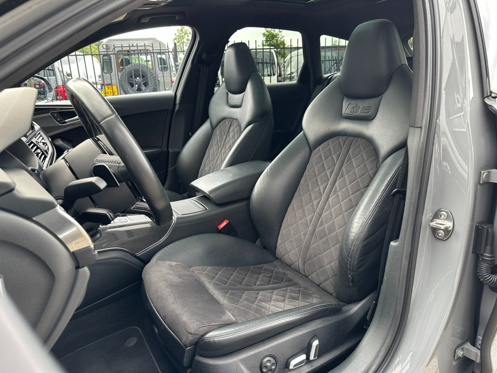 Hoofdafbeelding Audi S6