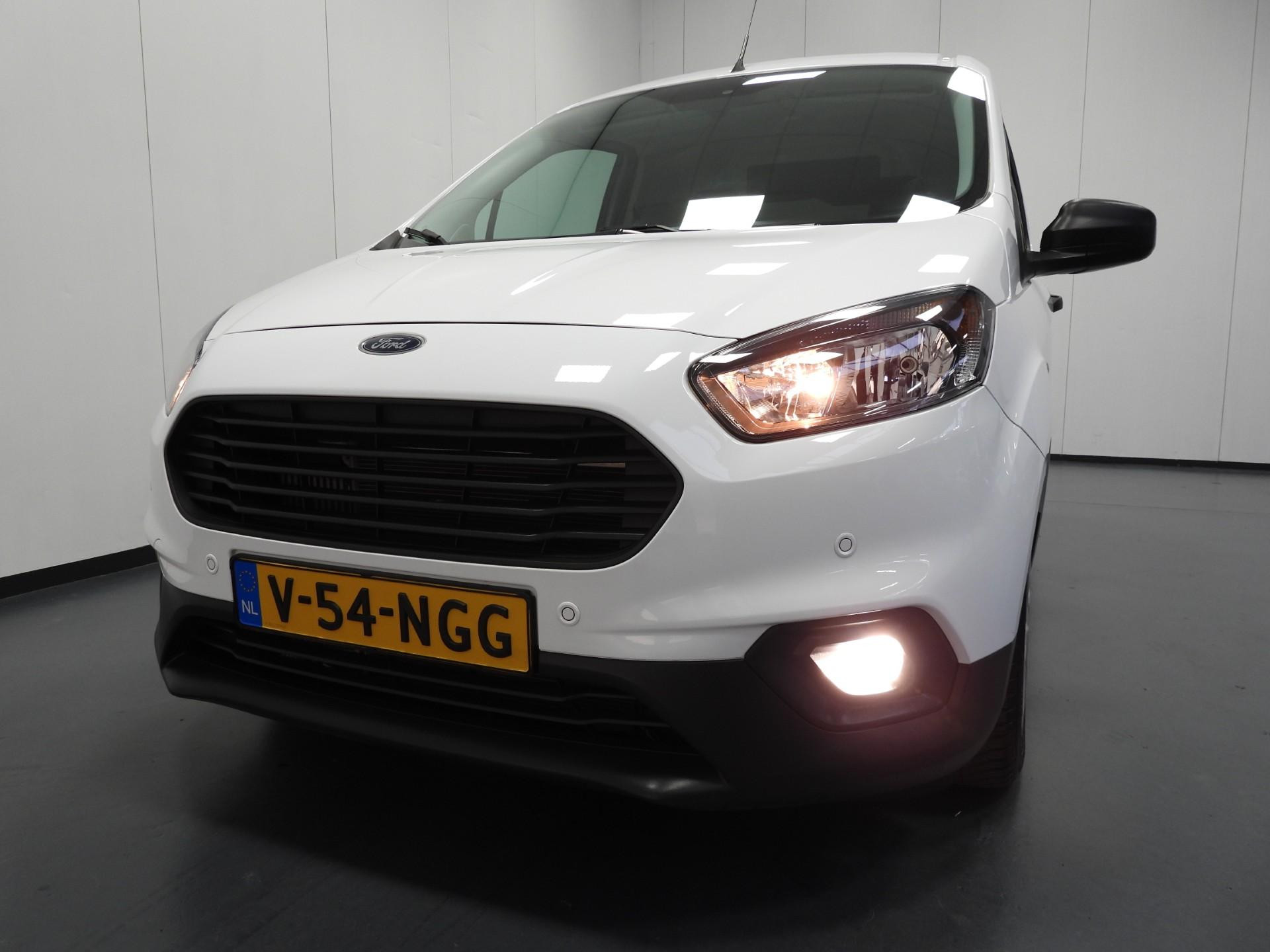 Hoofdafbeelding Ford Transit Courier