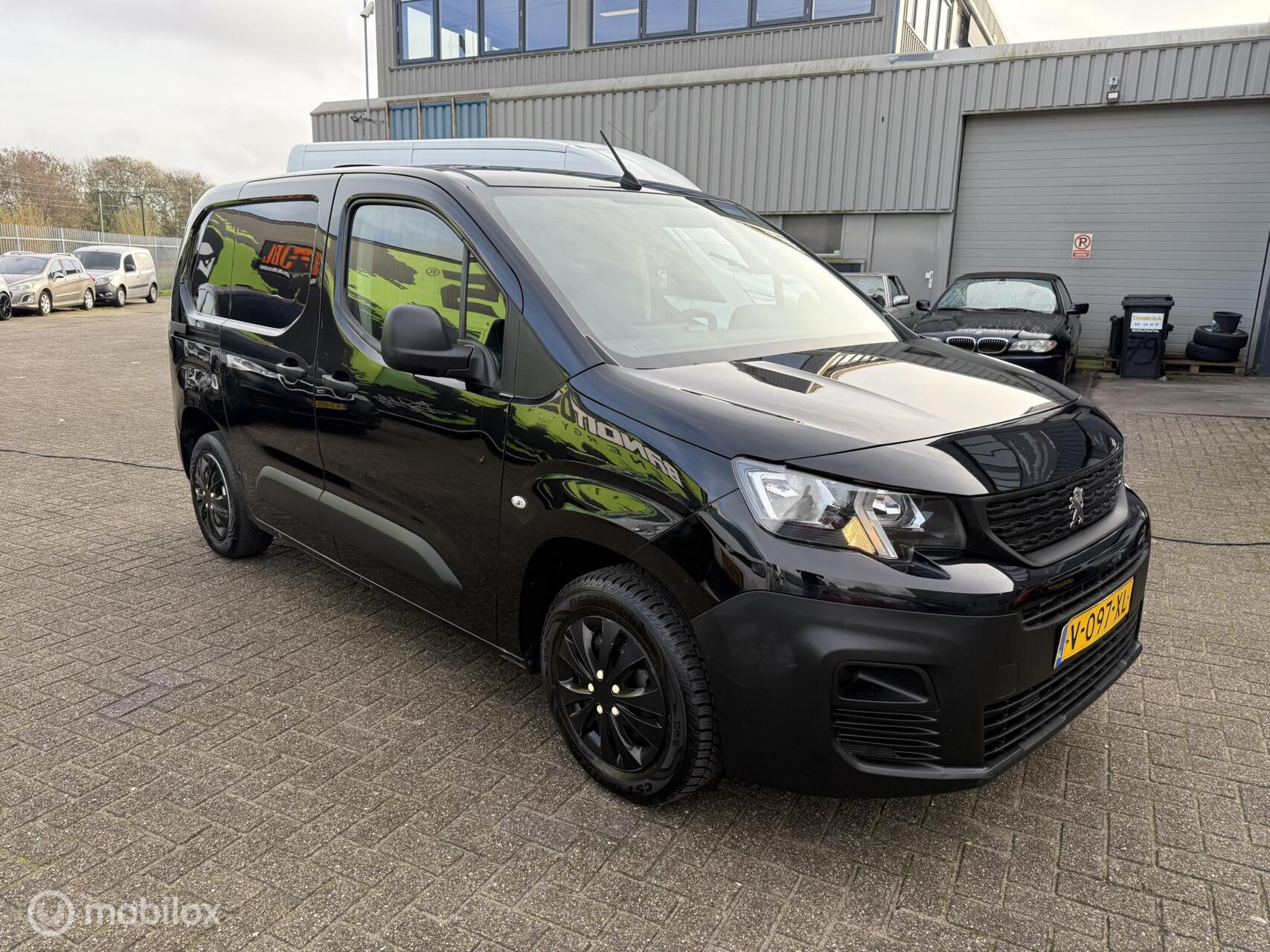 Hoofdafbeelding Peugeot Partner