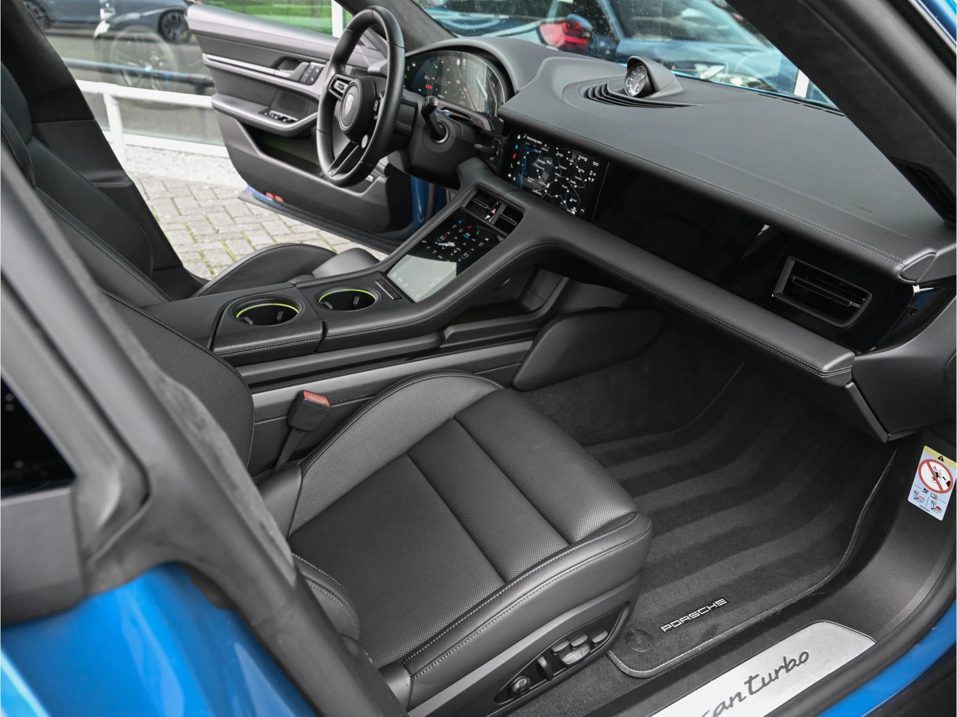 Hoofdafbeelding Porsche Taycan