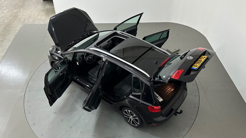Hoofdafbeelding Volkswagen Golf Sportsvan