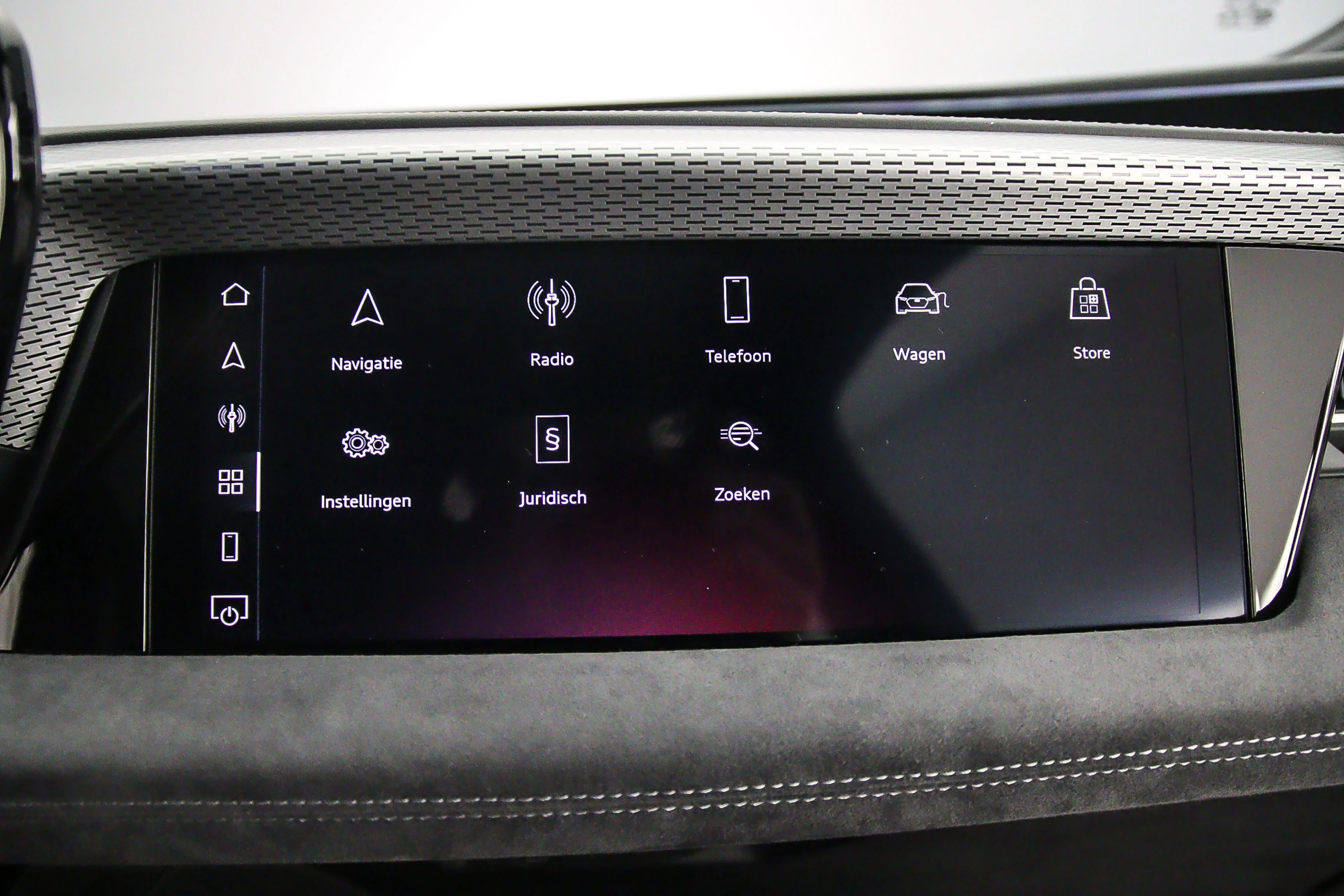 Hoofdafbeelding Audi A6 Avant e-tron