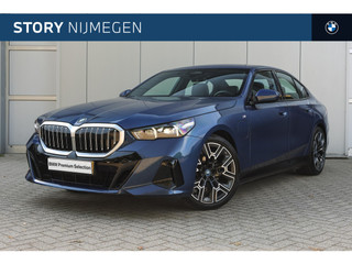 BMW 5 Serie 530e M Sport Automaat / Achteruitrijcamera / Stoelventilatie / Adaptieve LED / M Sportonderstel / Stoelverwarming / PDC