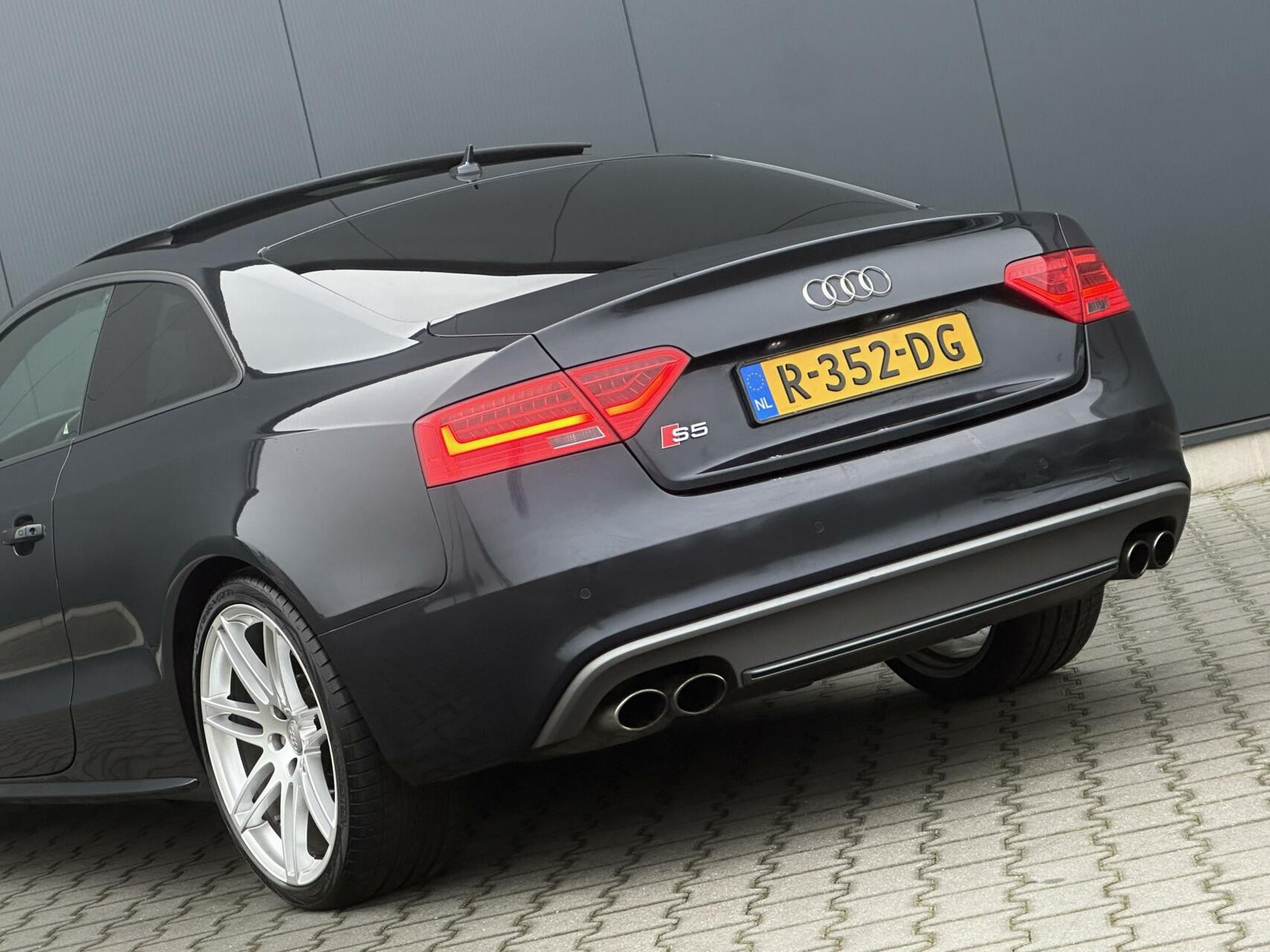 Hoofdafbeelding Audi S5